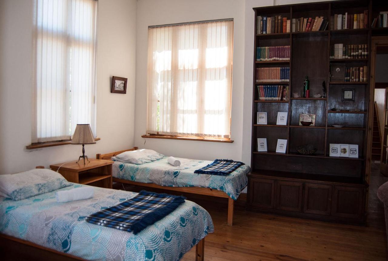 Historical Guesthouse - Self Catering Apartments Lüderitz Exteriér fotografie