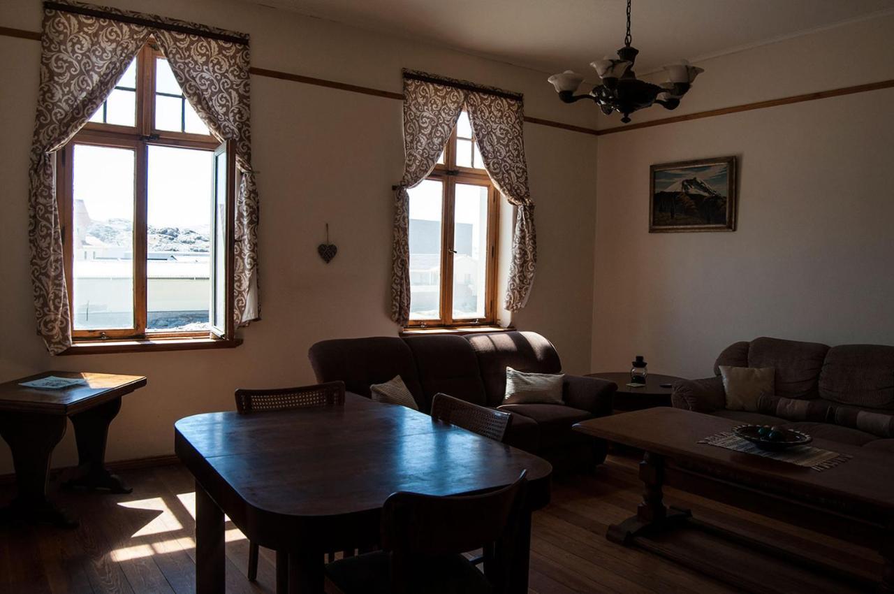 Historical Guesthouse - Self Catering Apartments Lüderitz Exteriér fotografie